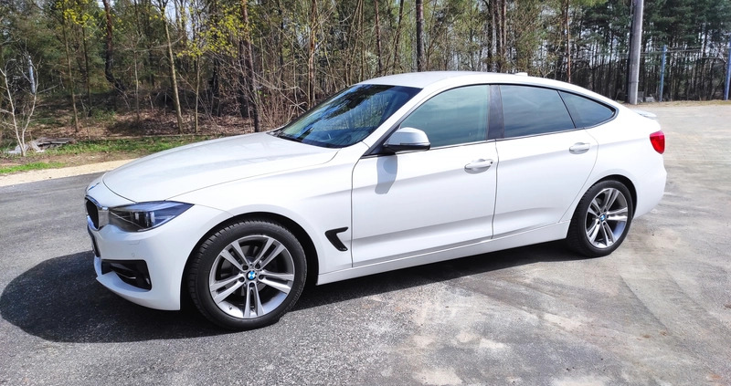 BMW Seria 3 cena 88900 przebieg: 136300, rok produkcji 2018 z Czersk małe 137